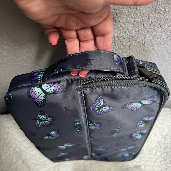 LUG BUTTERFLY GREY DELTA MINI NWOT With 1 1/2”  adjustable Crossbody Strap NIP - Picture 11 of 16